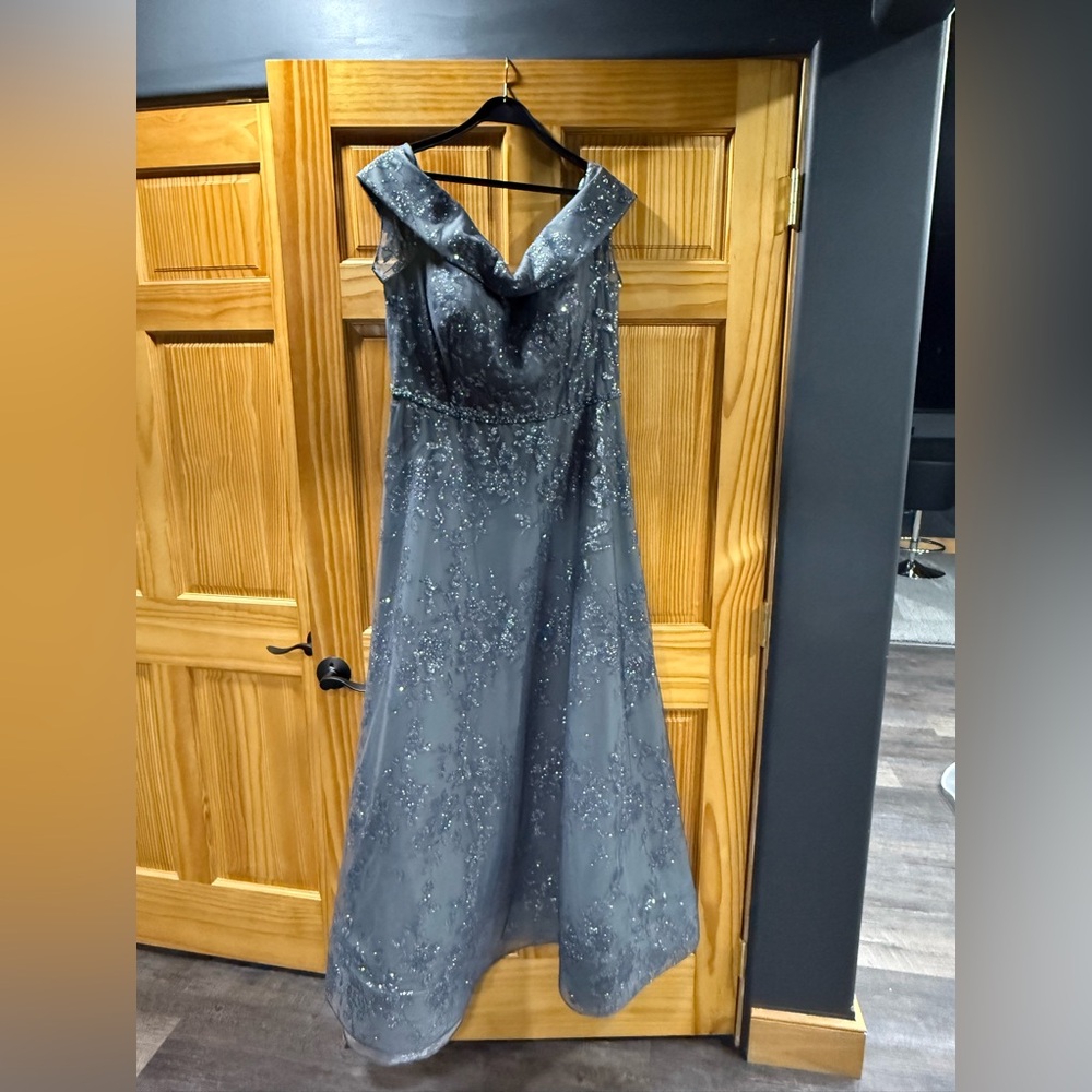 Jasmine Jade Couture gown MOB MOG brand new